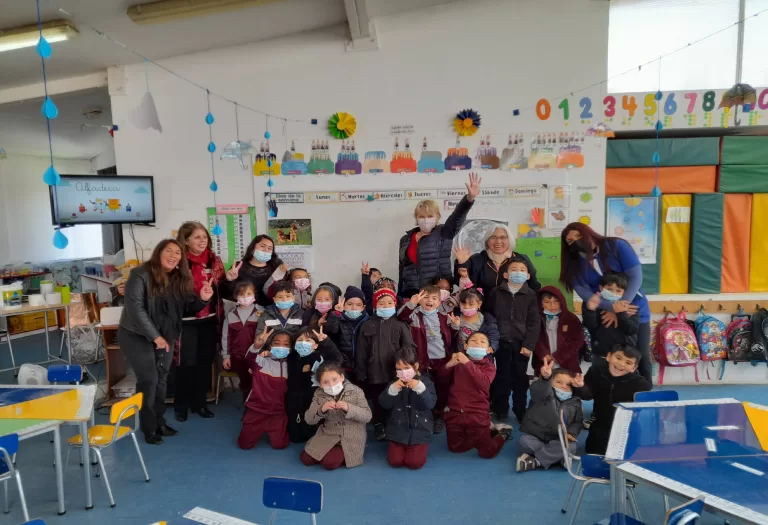 Educadora que creó Alfadeca, innovador programa de lectoescritura, visita escuelas del Huasco